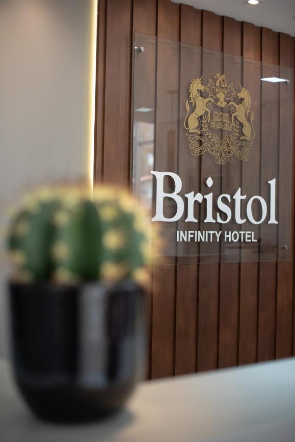 Hotel Bristol Infinity Rio Claro Exterior foto