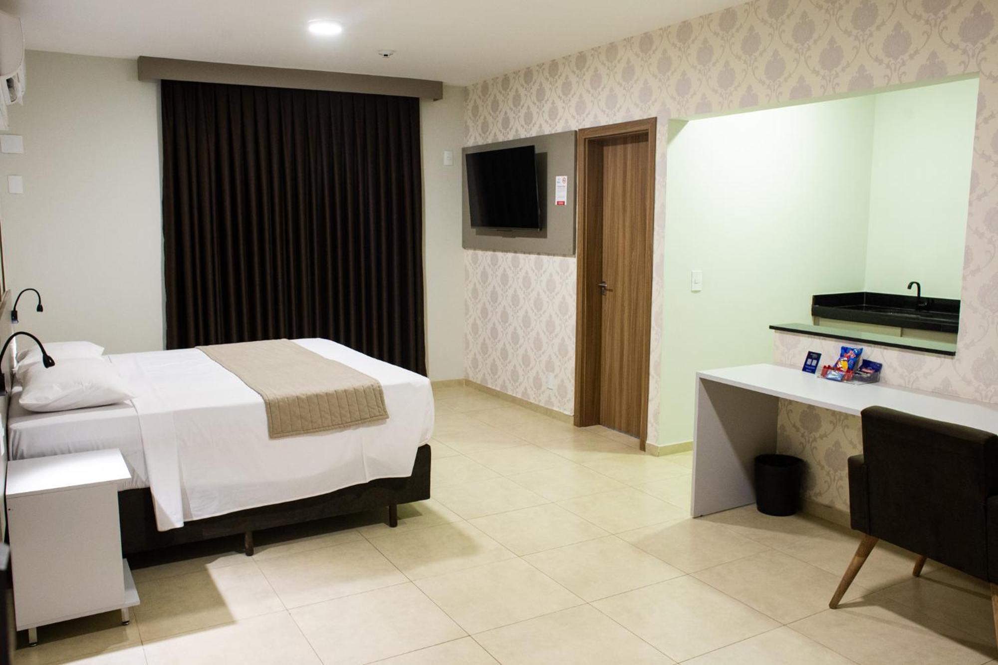 Hotel Bristol Infinity Rio Claro Exterior foto